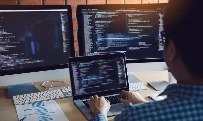 数据科学选型:R与Python如何赋能佳县网站建设?
